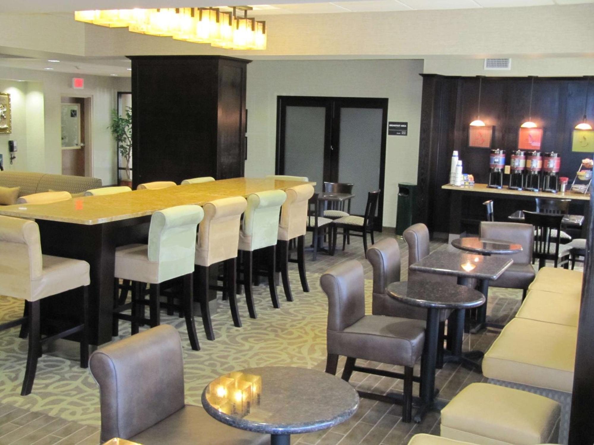 Hampton Inn Lindale/Tyler Bagian luar foto